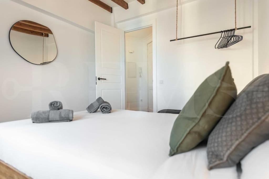 Modern Apartment Next To The Cervantes Theatre By Rems Málaga Exterior foto